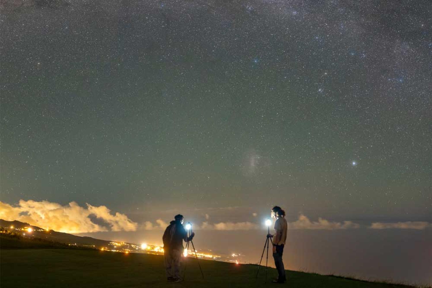 Initiation à l'astrophotographie pour les lauréats du Concours photo Les Jours de la Nuit - Photo souvenir de Luc Perrot après recadrage